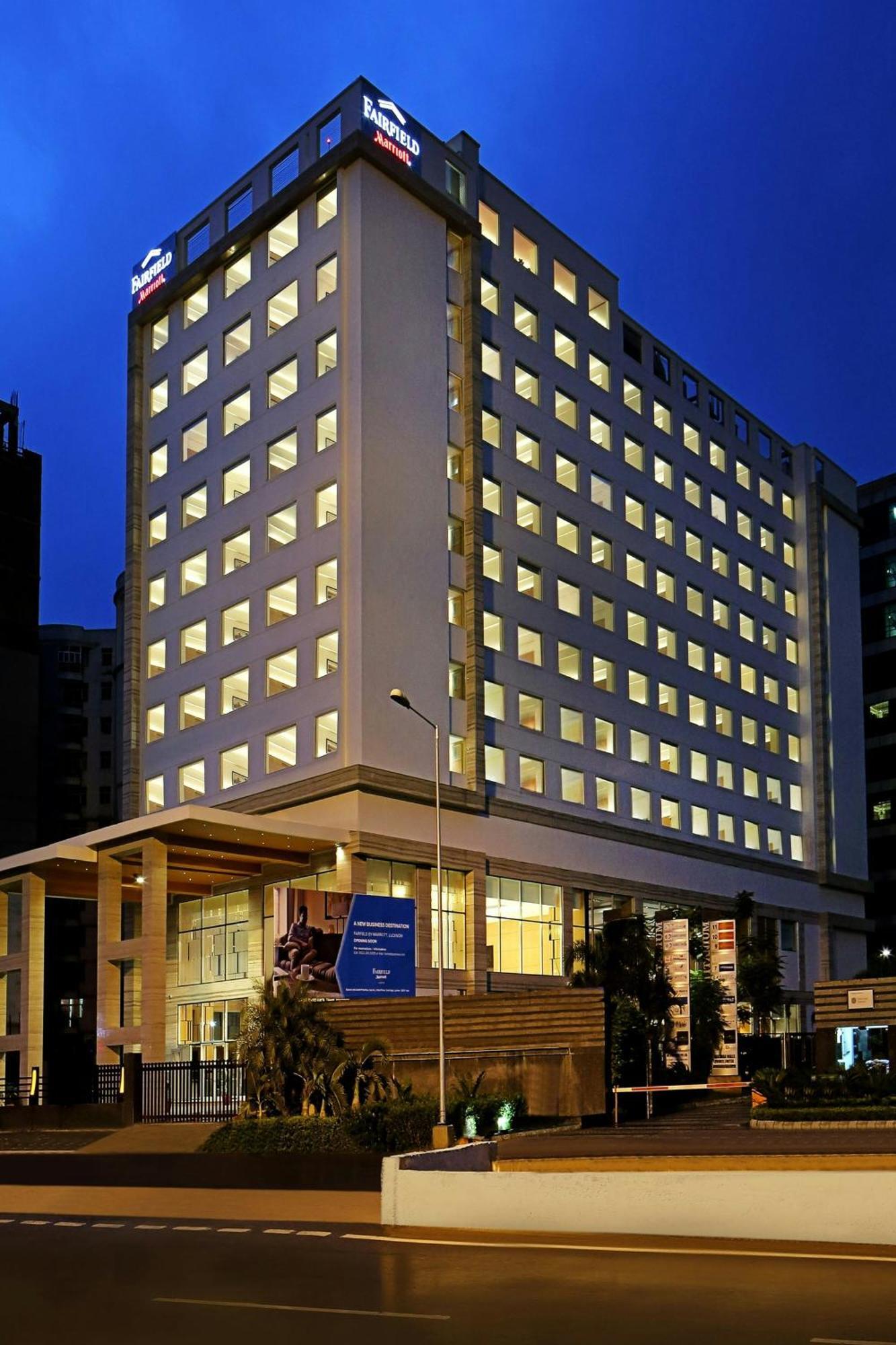 Hotel Fairfield By Marriott Lucknow Esterno foto