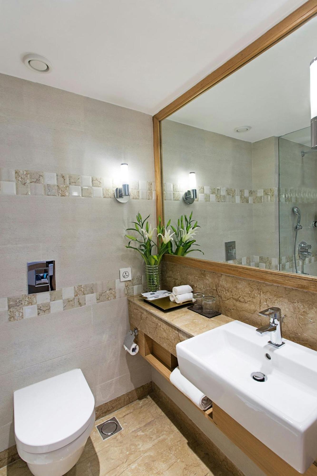 Hotel Fairfield By Marriott Lucknow Esterno foto