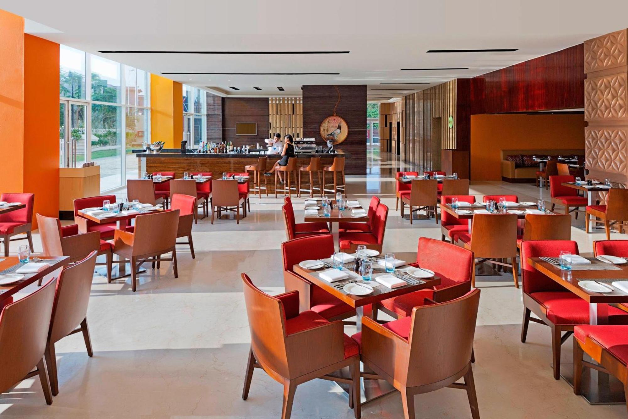 Hotel Fairfield By Marriott Lucknow Esterno foto