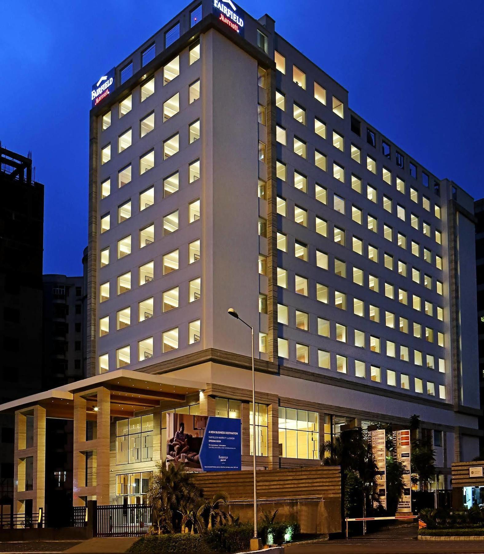 Hotel Fairfield By Marriott Lucknow Esterno foto