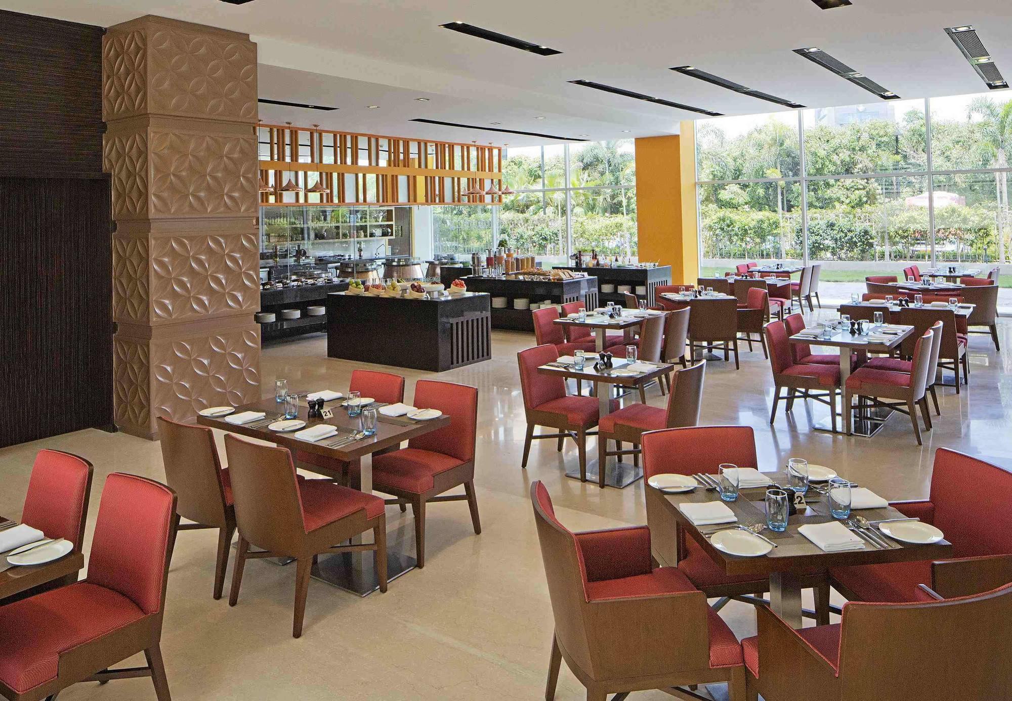 Hotel Fairfield By Marriott Lucknow Esterno foto